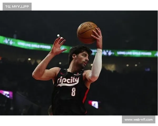 阿夫迪亚单节命中三记三分独得11分,助开拓者扭转局势 阿夫迪亚单节命中三记三分独得11分,助开拓者扭转局势